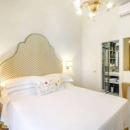 Appartement Riboty 10 - Suites 3 *